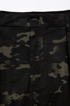 430 CAMO ESLOT CARGO SHORTS