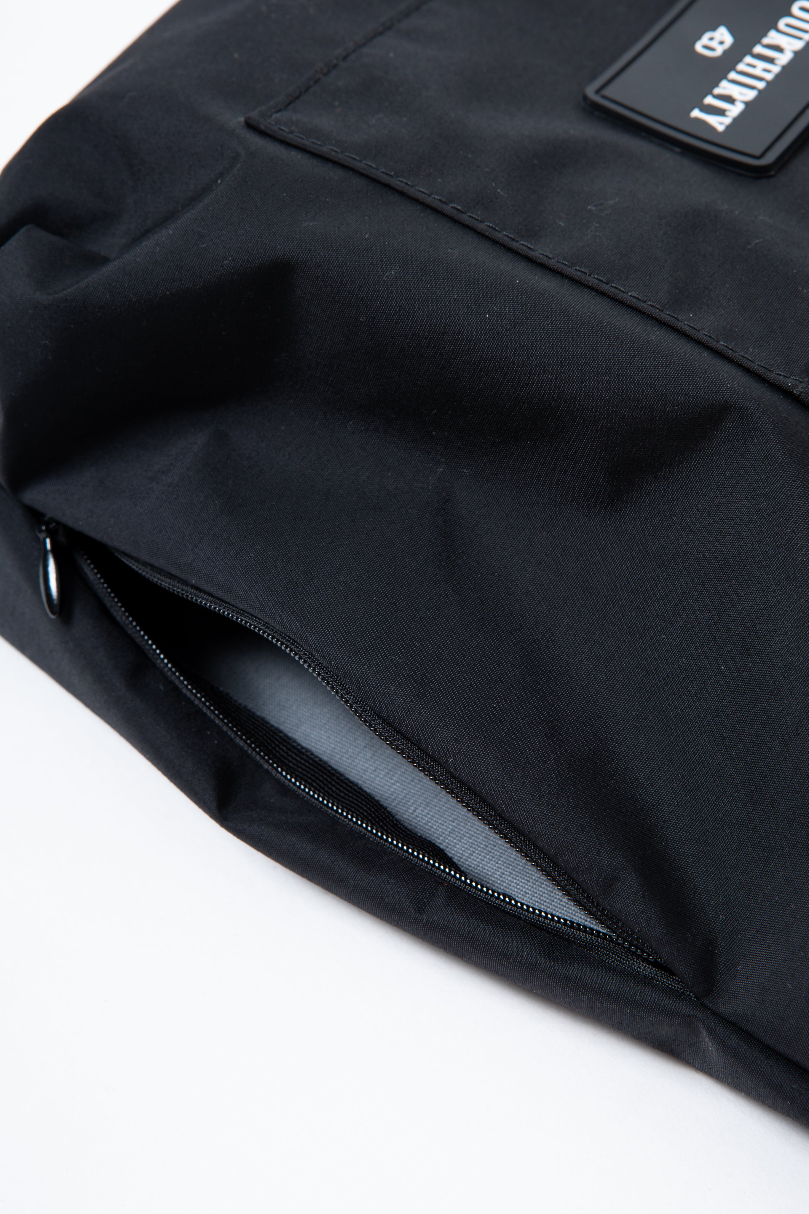 430 LYR ROLL SHOULDER BAG