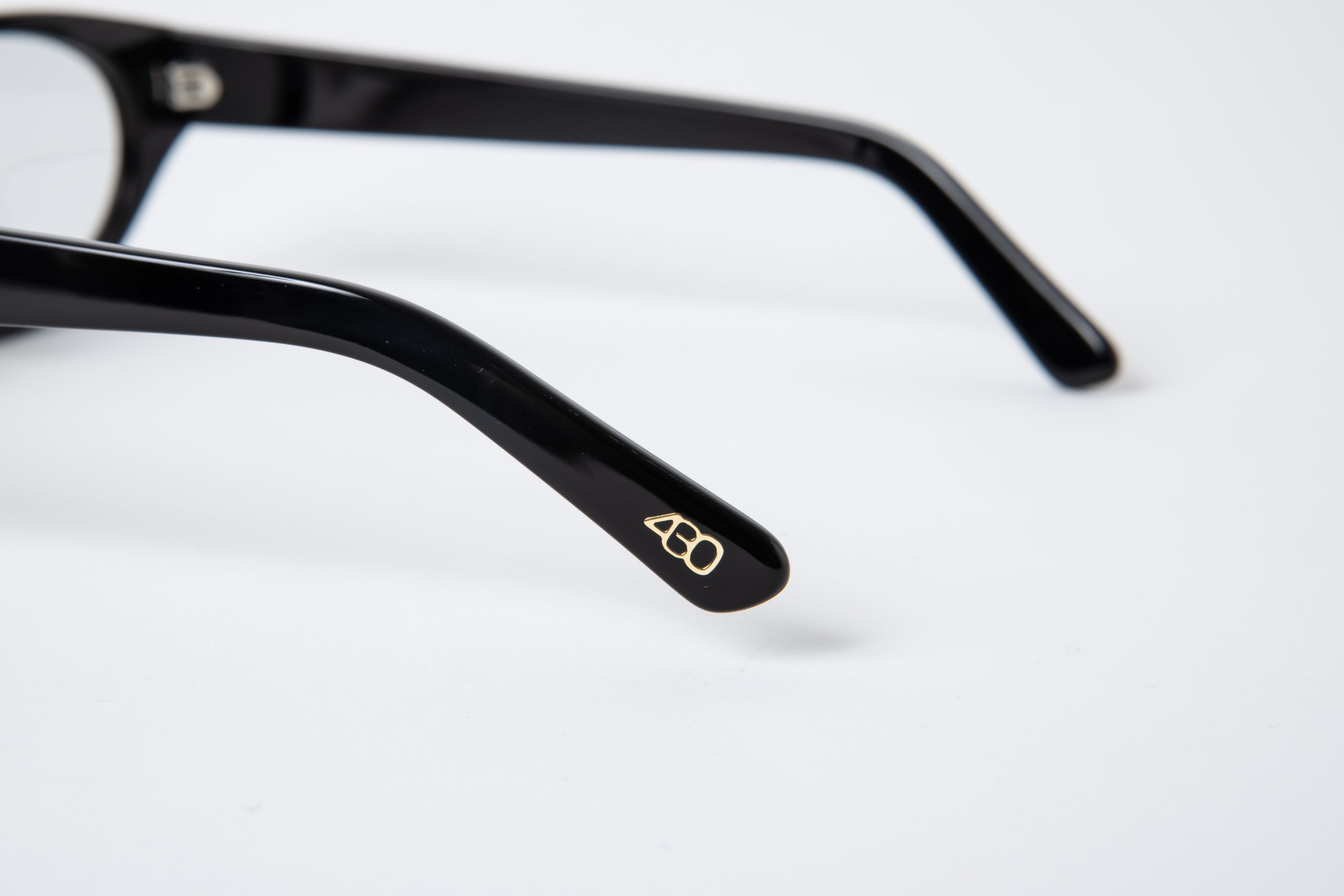 430 "C" PHOTOCHROMIC LENS