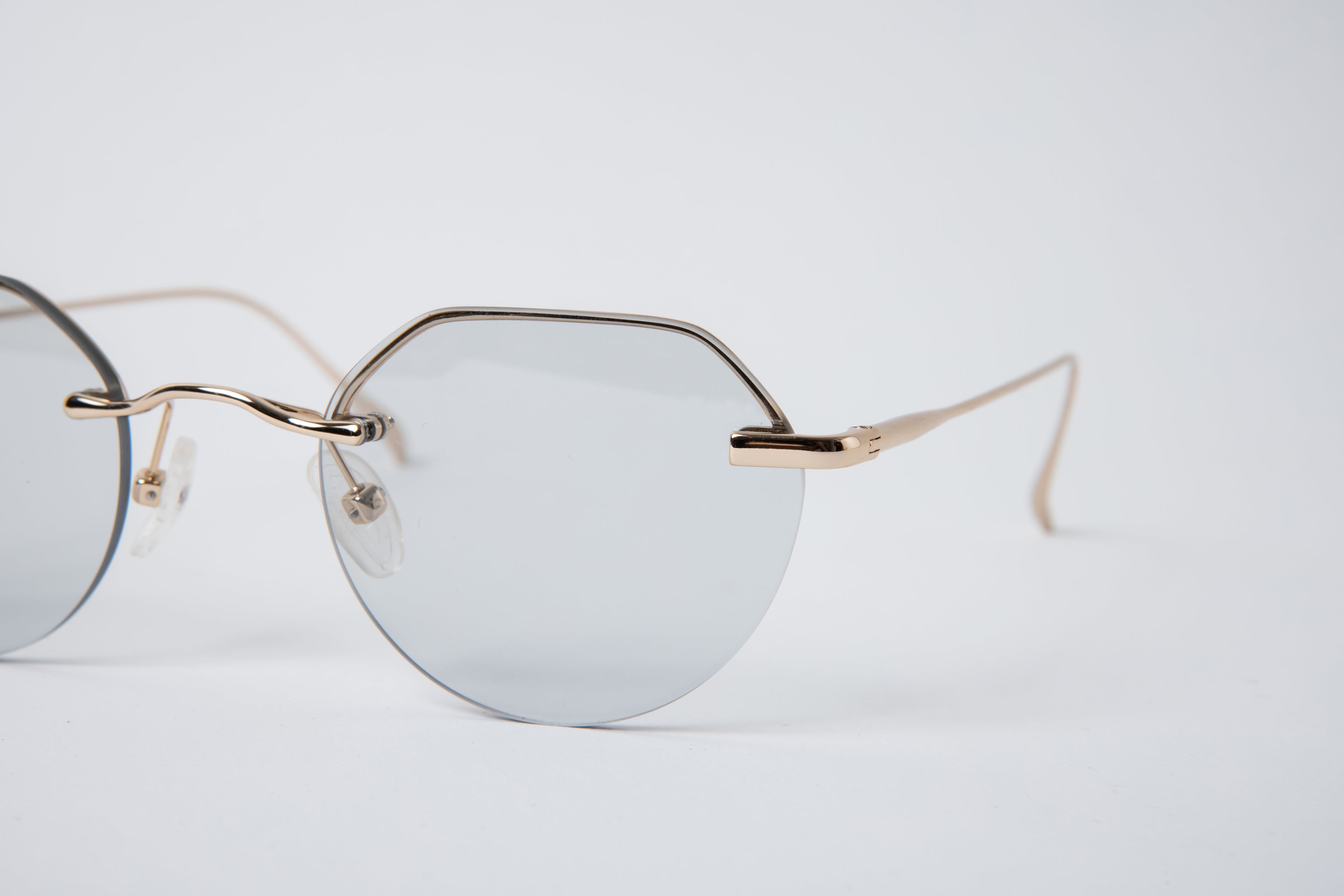 430 "L" PHOTOCHROMIC LENS