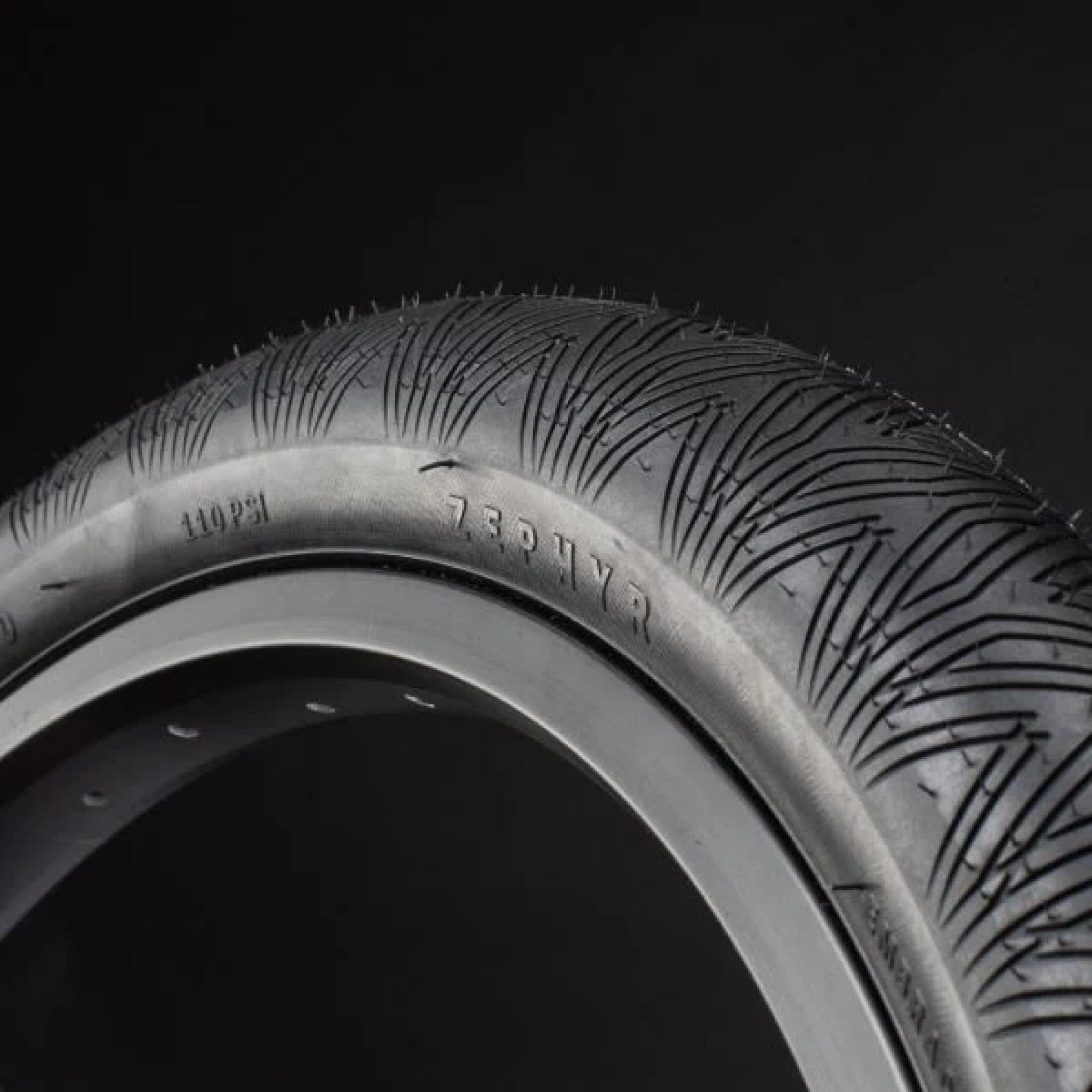 HERESY ZEPHYR TIRE / Kevlar