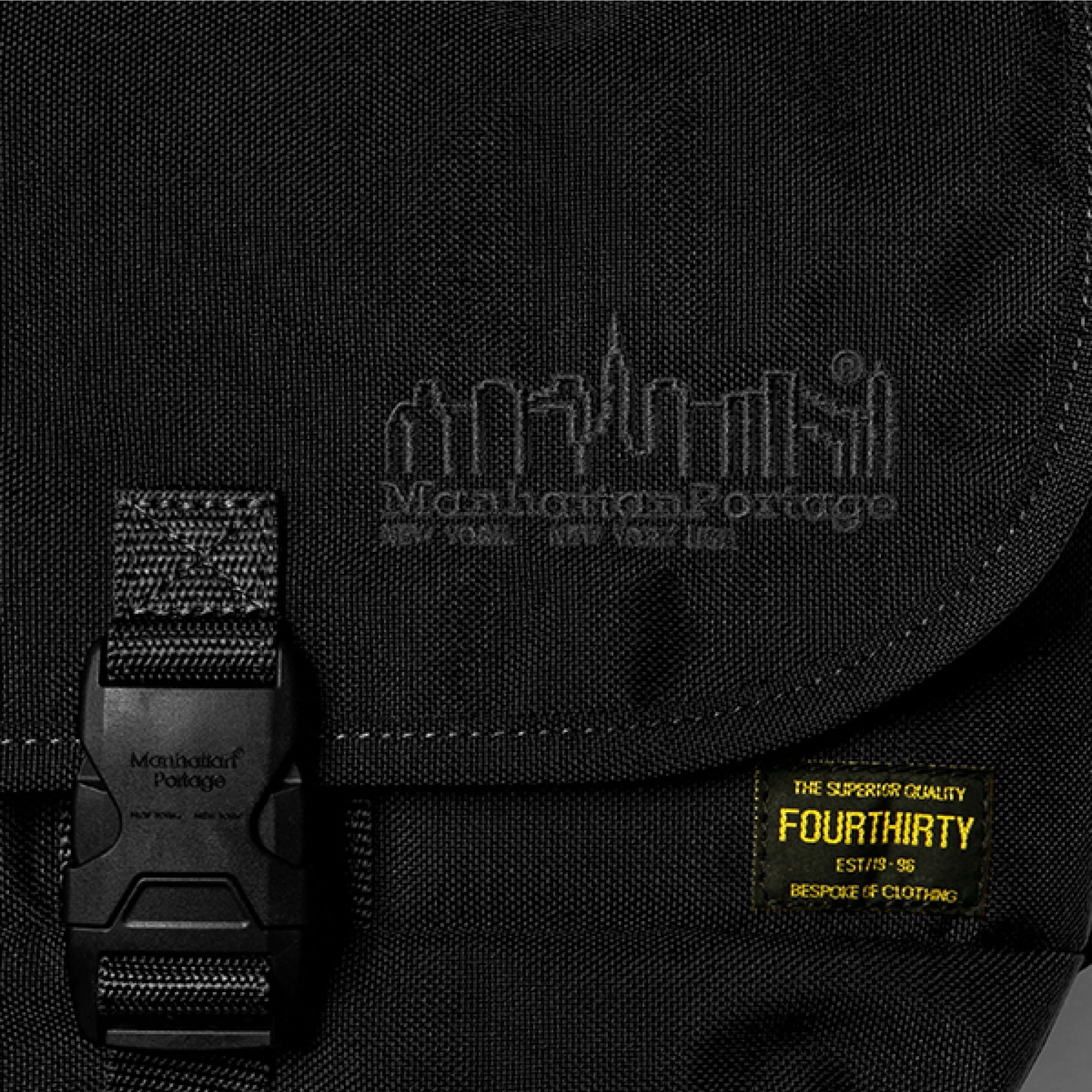 430 × Manhattan Portage MESSENGER BAG S