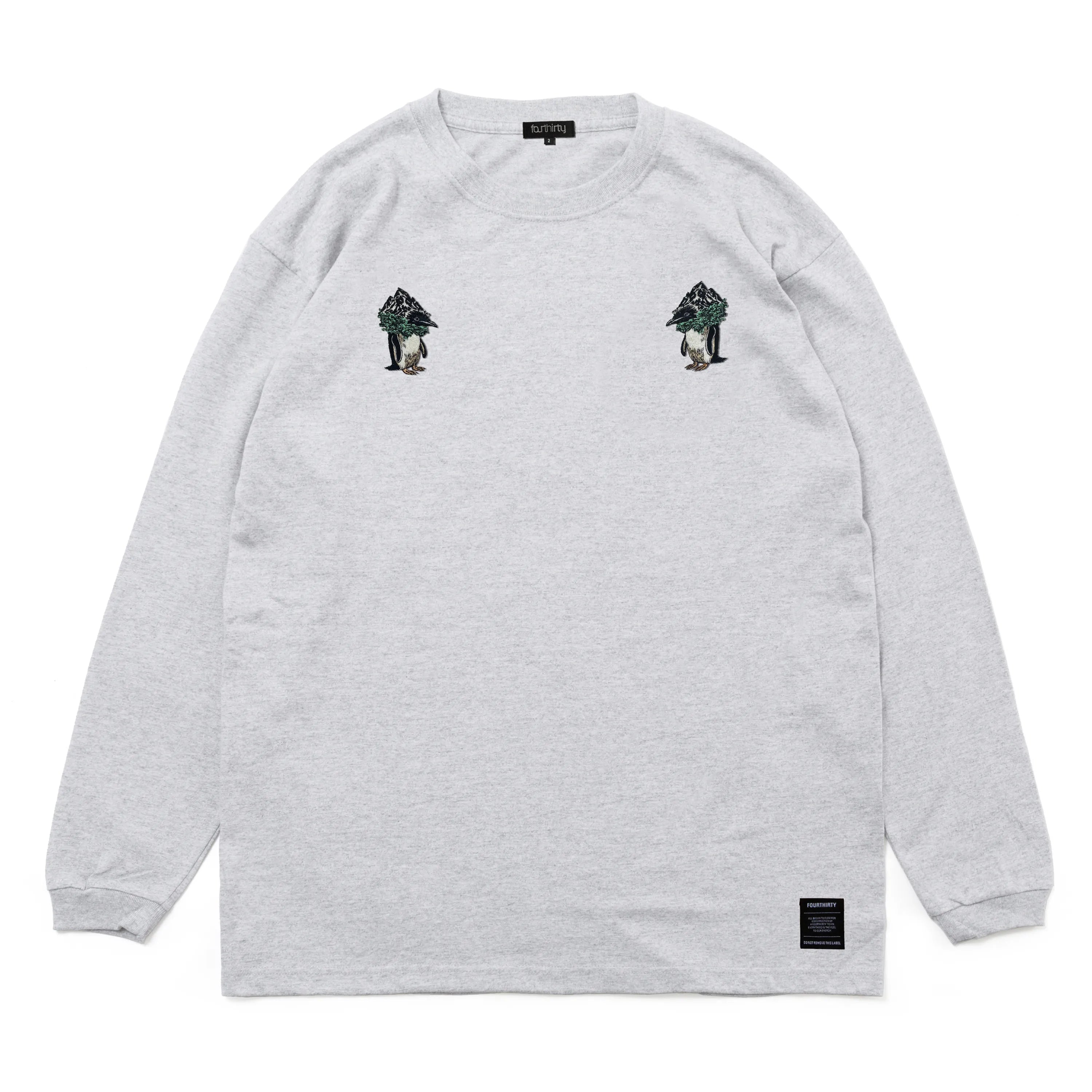 430 AF "MOUNT PENGUIN" EMB L/S TEE