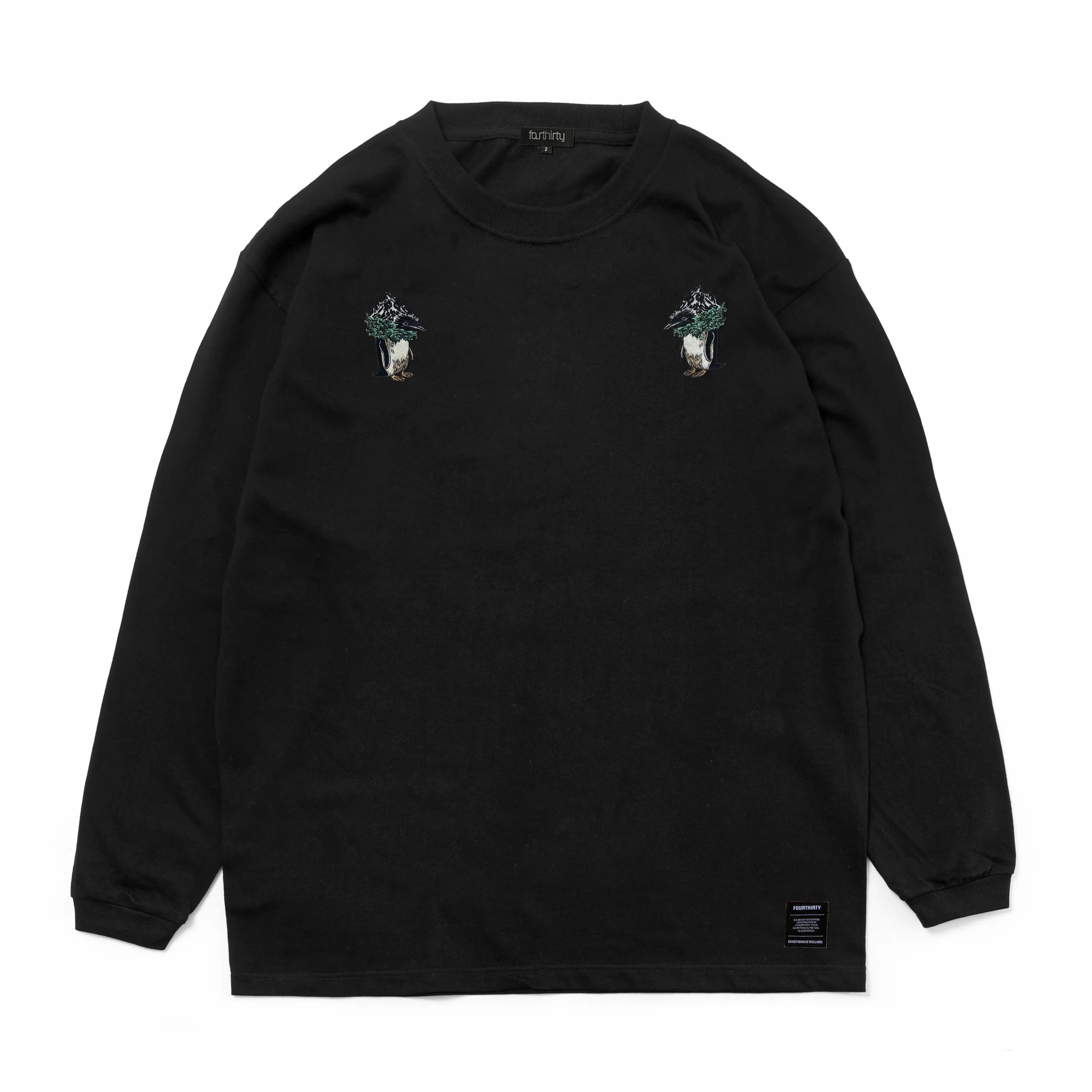 430 AF "MOUNT PENGUIN" EMB L/S TEE